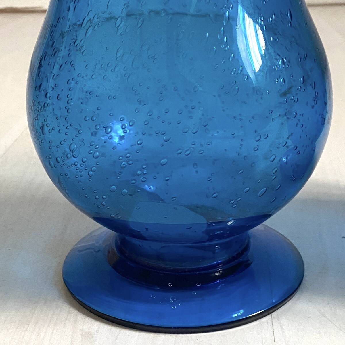Pair of candle holders from the Biot glassworks, height 22 cm, diameter 15 cm.
