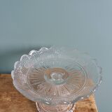 Presentation dish on pedestal cake display