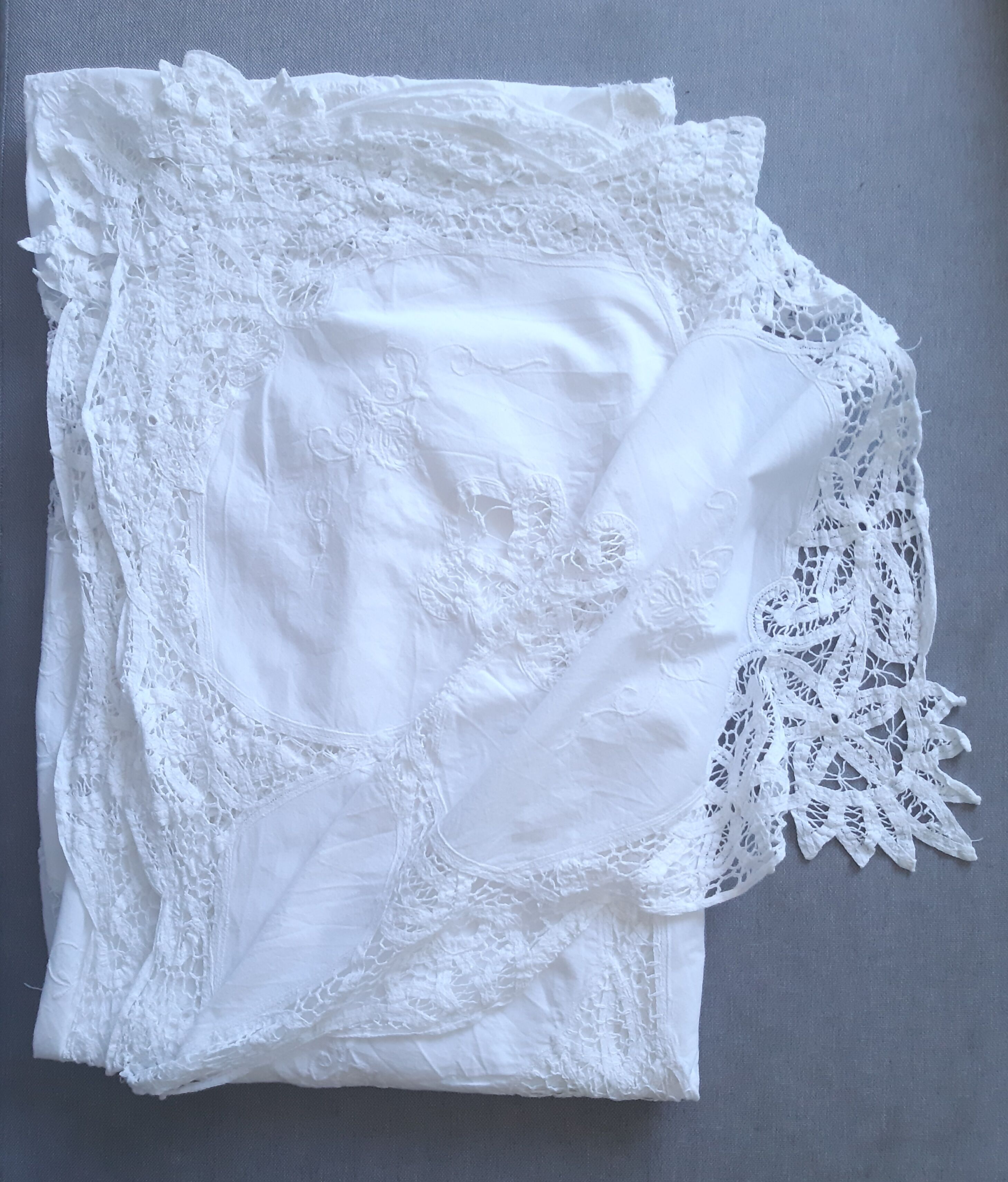 Nappe ancienne de cérémonie 230 x 150