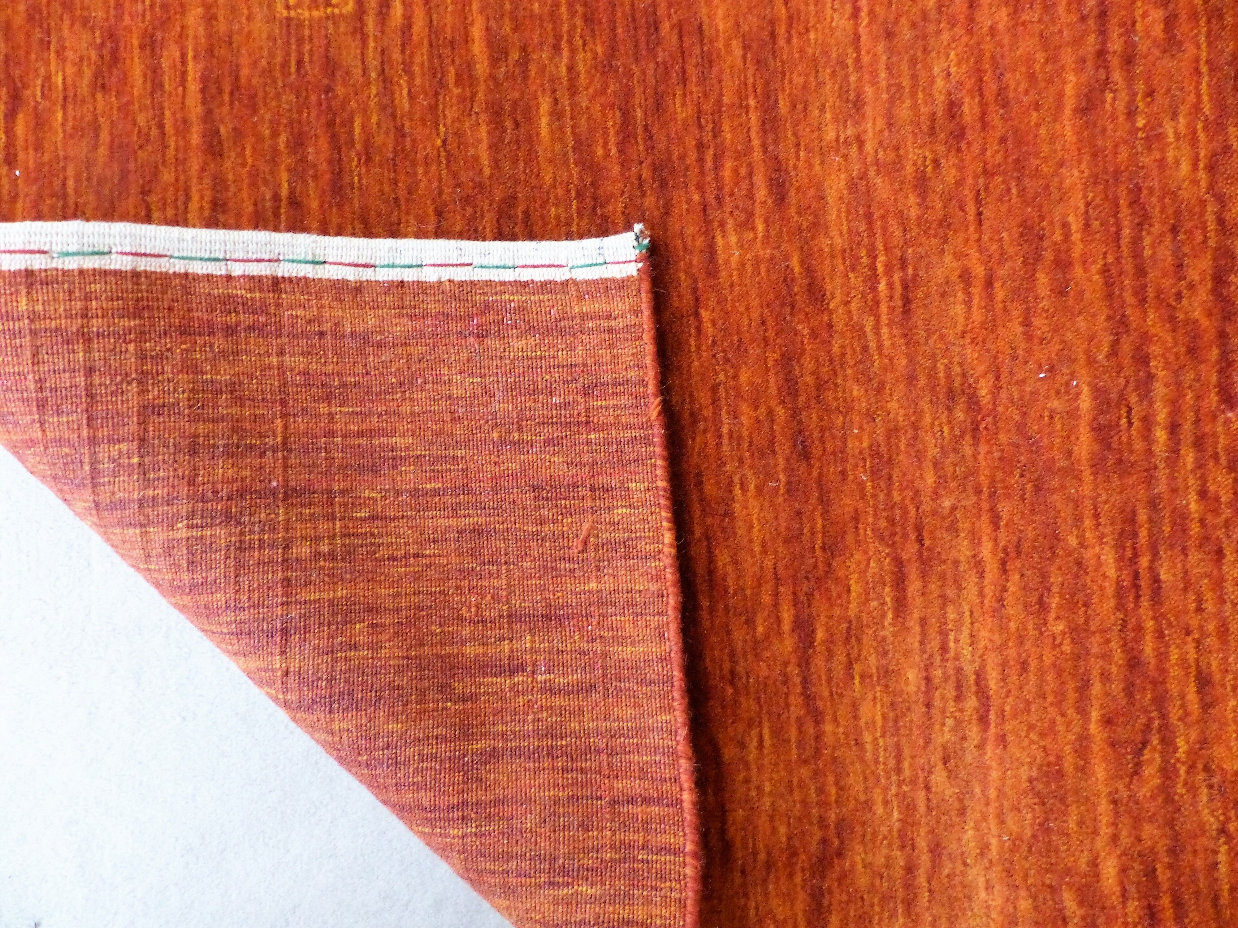 Carpet tied orange 200 x 300 cm