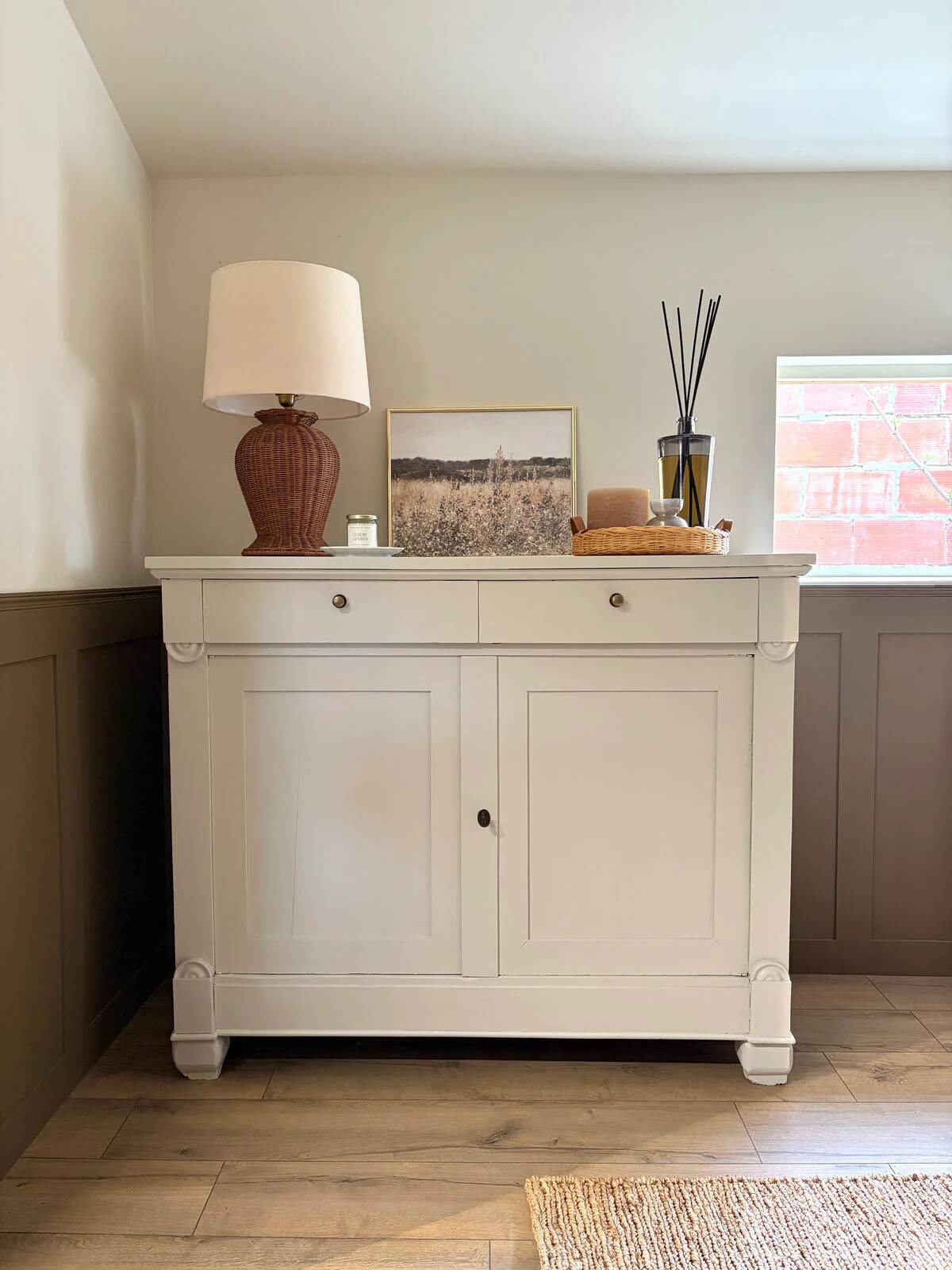 Buffet haut en bois peint - greige