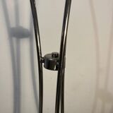 Metal floor lamp with cast iron base and 3 globes from the 80s