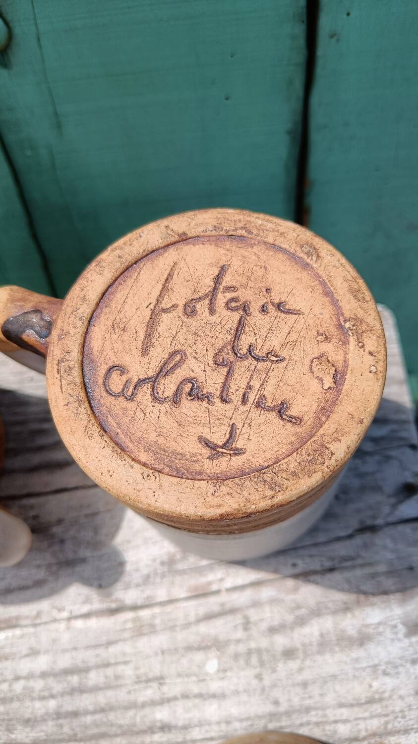 Colombier pottery ceramics