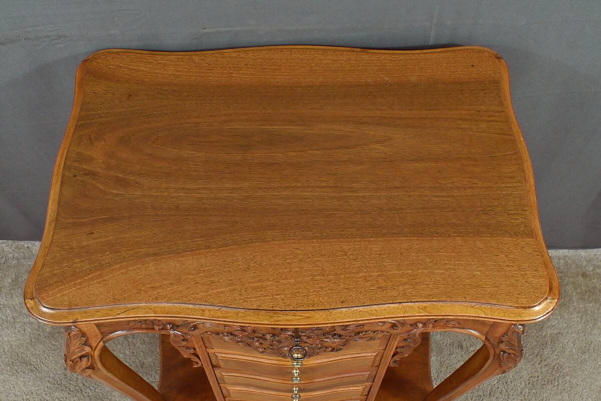 Walnut Coffee Table, Louis XV Style – Early 20th Century