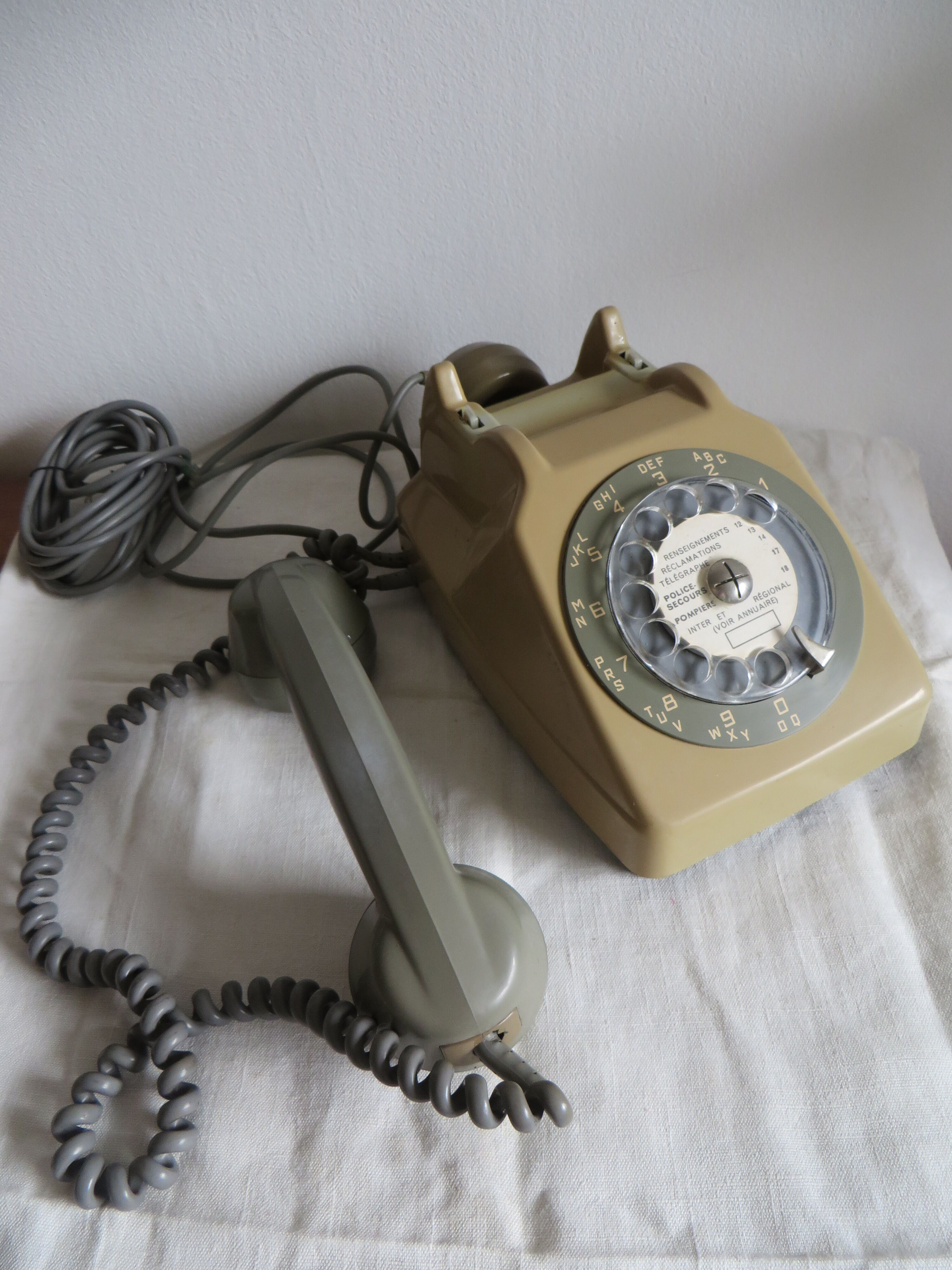 Téléphone vintage années 70/80