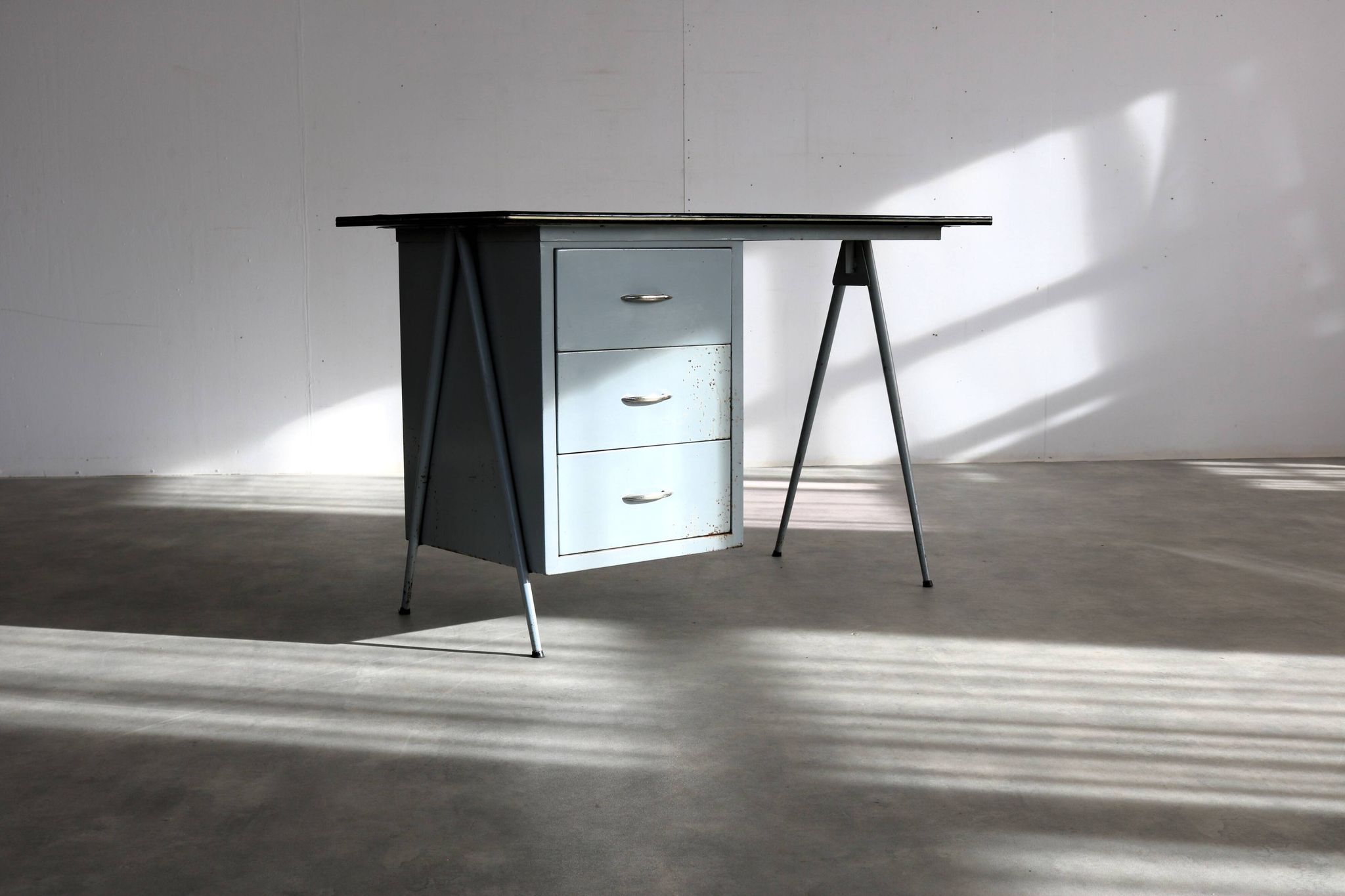 Bureau vintage | style industriel | années 1960 | bureau