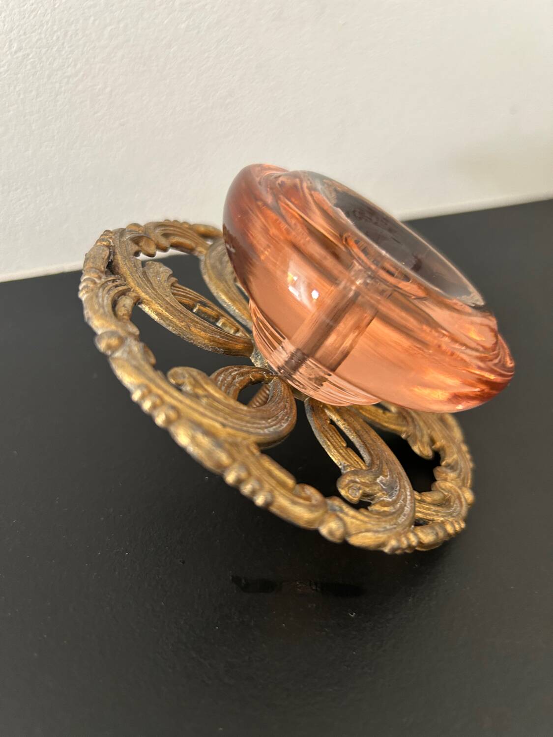 Handle, door or drawer knob