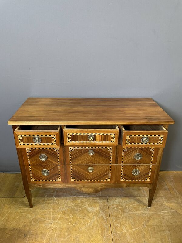 commode de style Louis XVI en bois fruitier