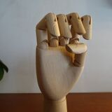Articulated hand in raw wood