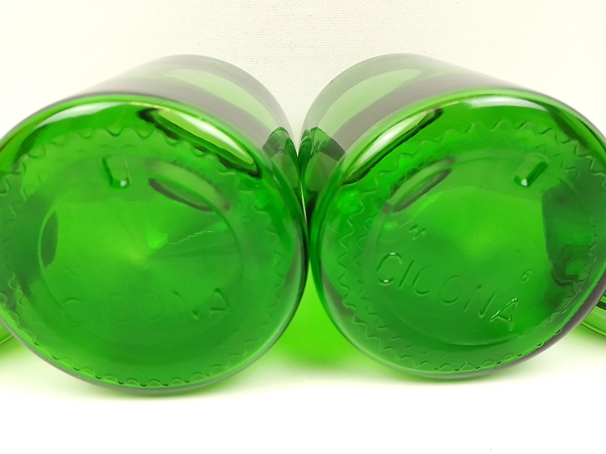 Set of 2 airtight green glass jars 22.5 cm