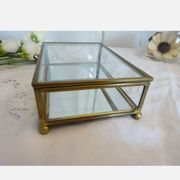 Vintage jewelry box in engraved glass and mirror bottom
