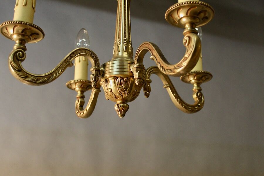 Bronze chandelier with 4 arms of light