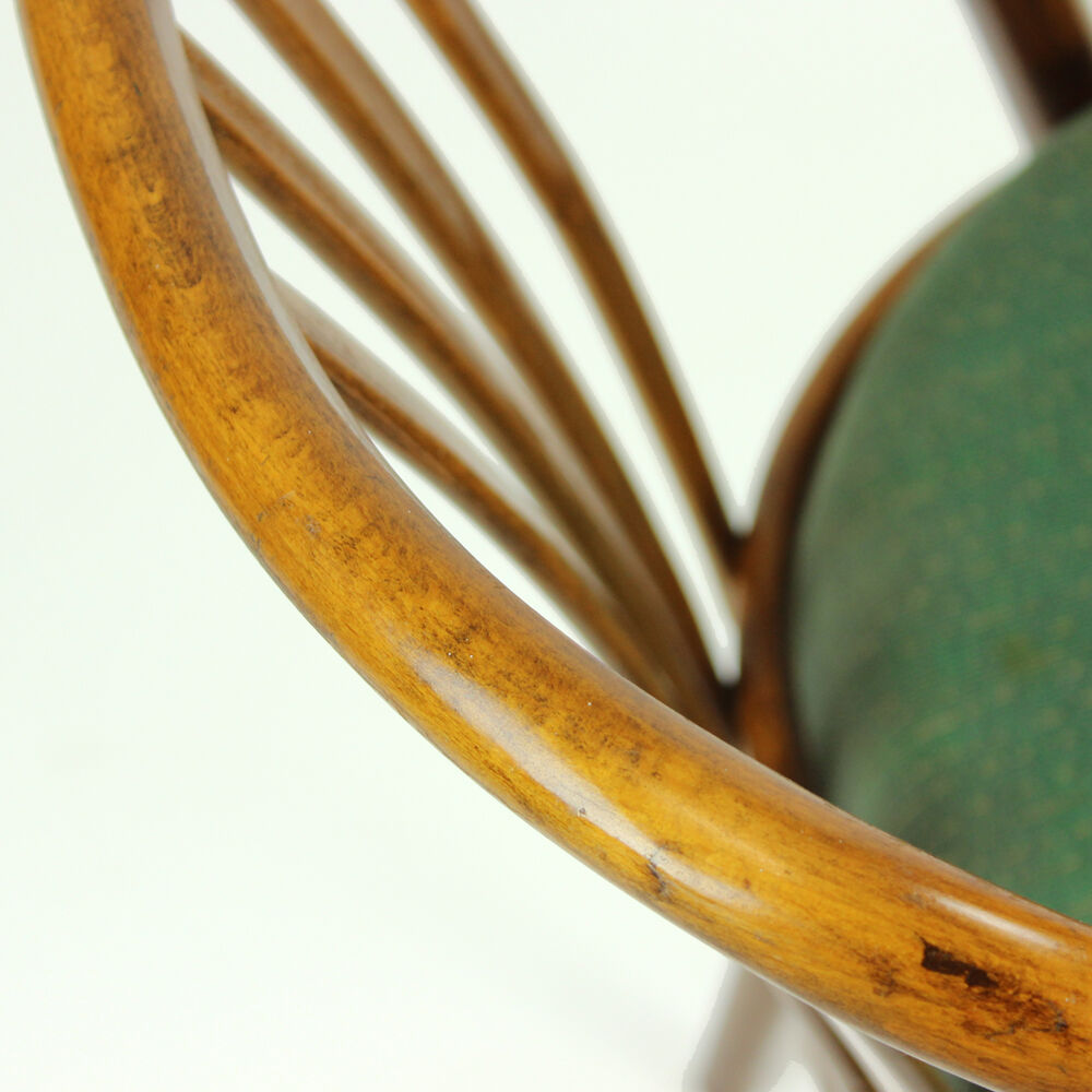 Bentwood chairs by Ton design Antonin Suman, Czechoslovakia, circa 1960