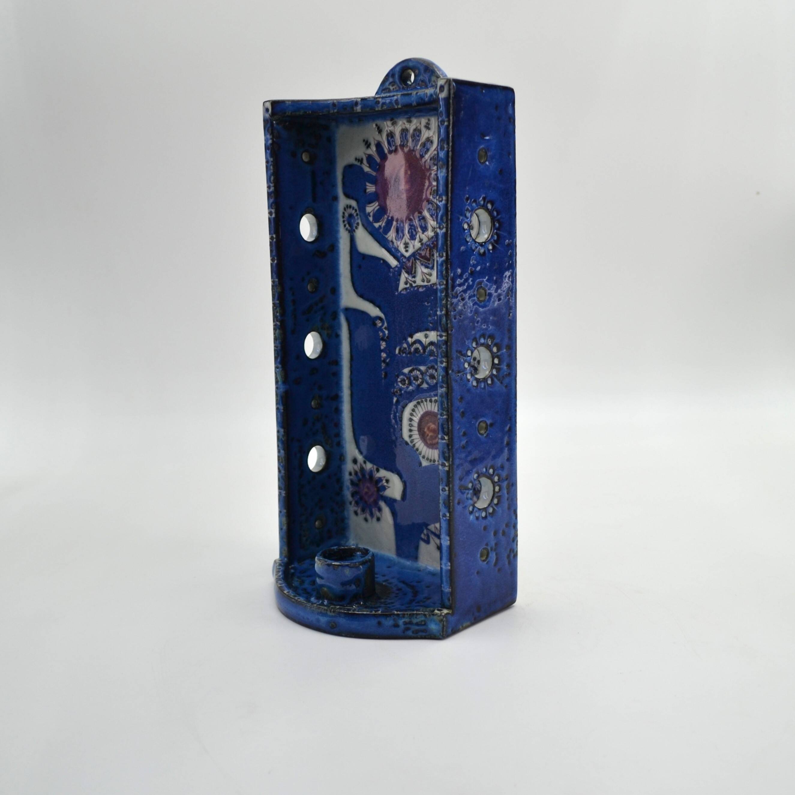 Wall-mounted candle holder in porcelain, Tenera series by Berte Jessen for Aluminia.