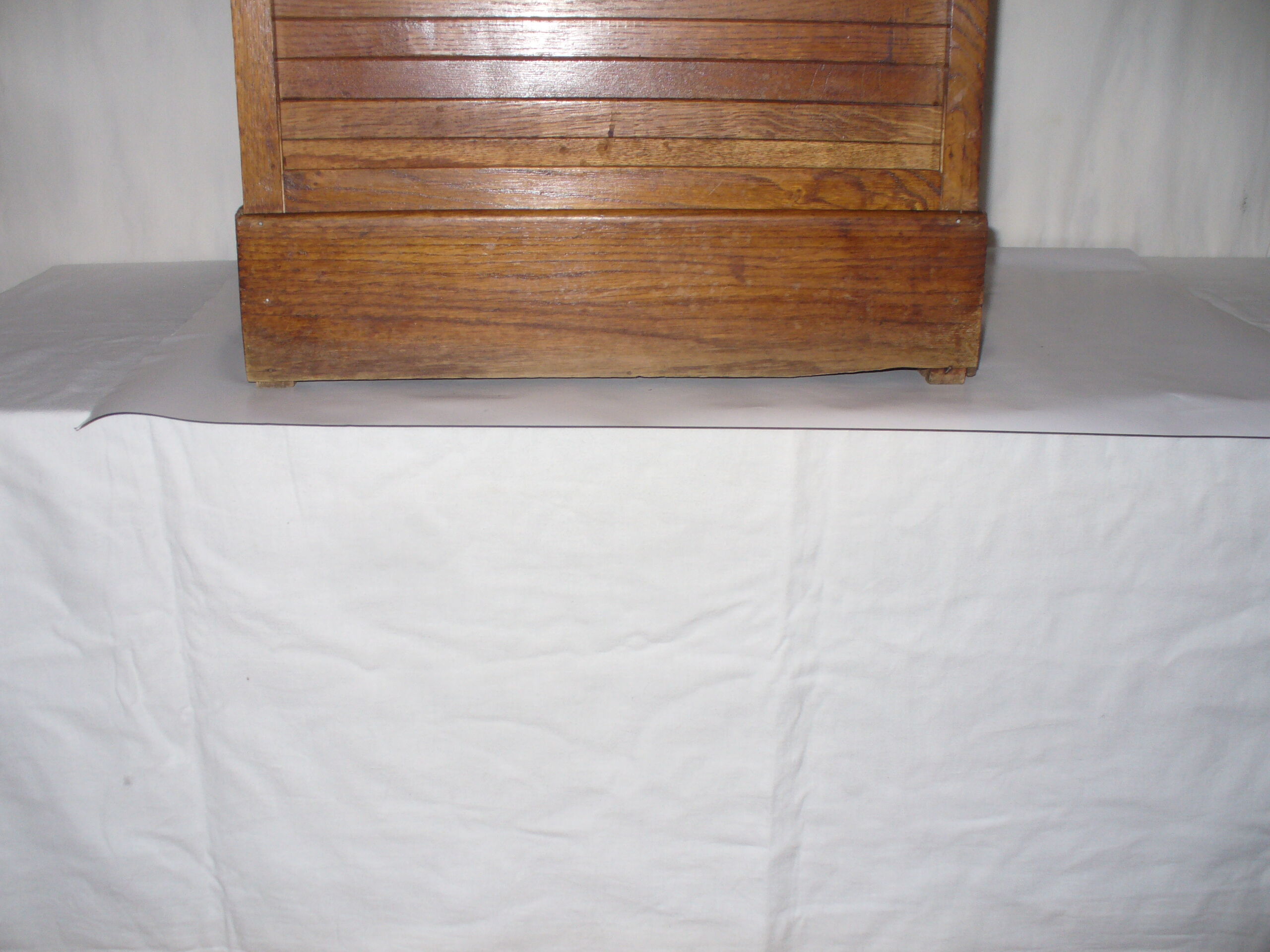 Meuble classeur à rouleaux des années 40