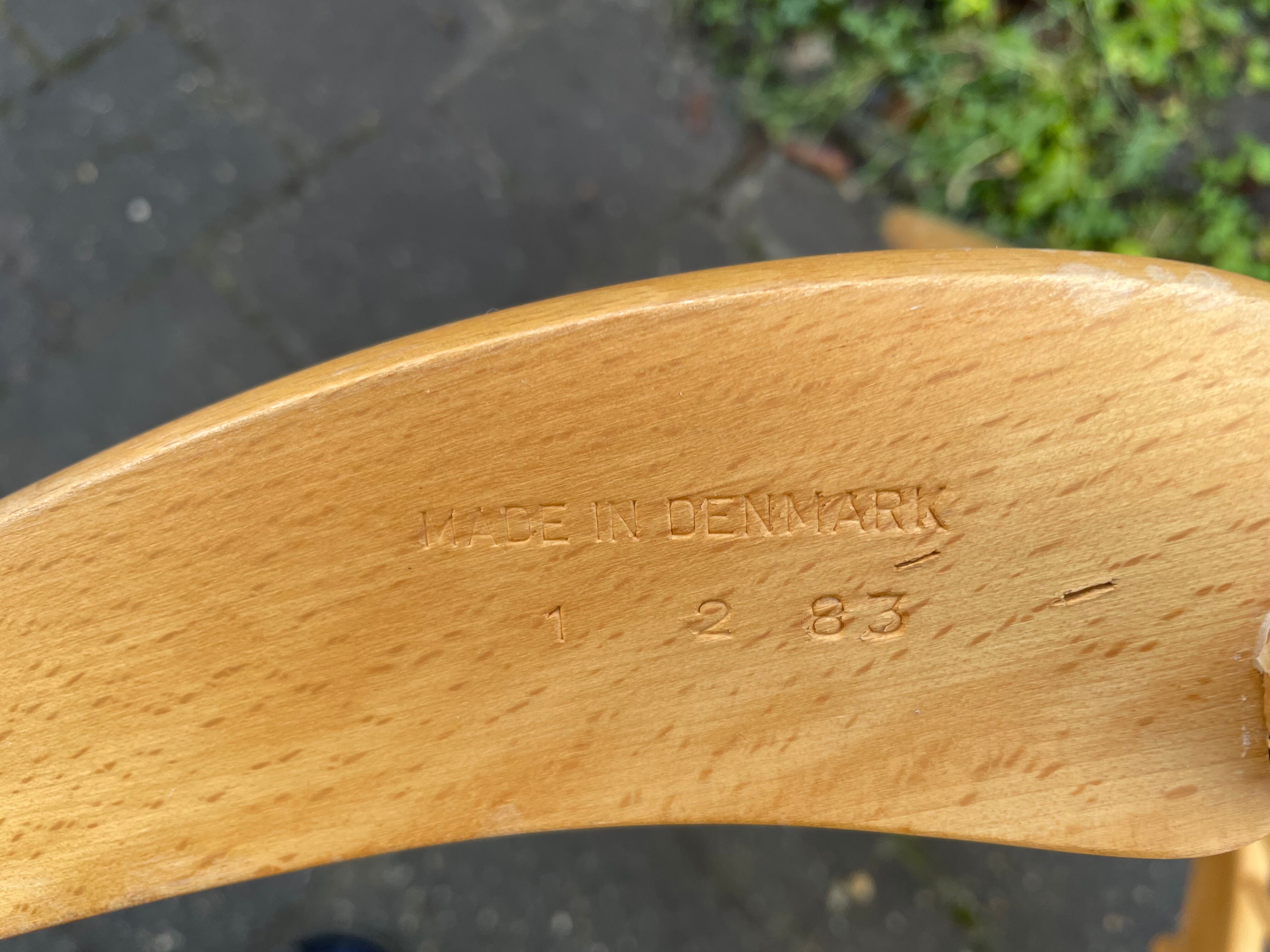 J16 rocking chair by Hans J. Wegner