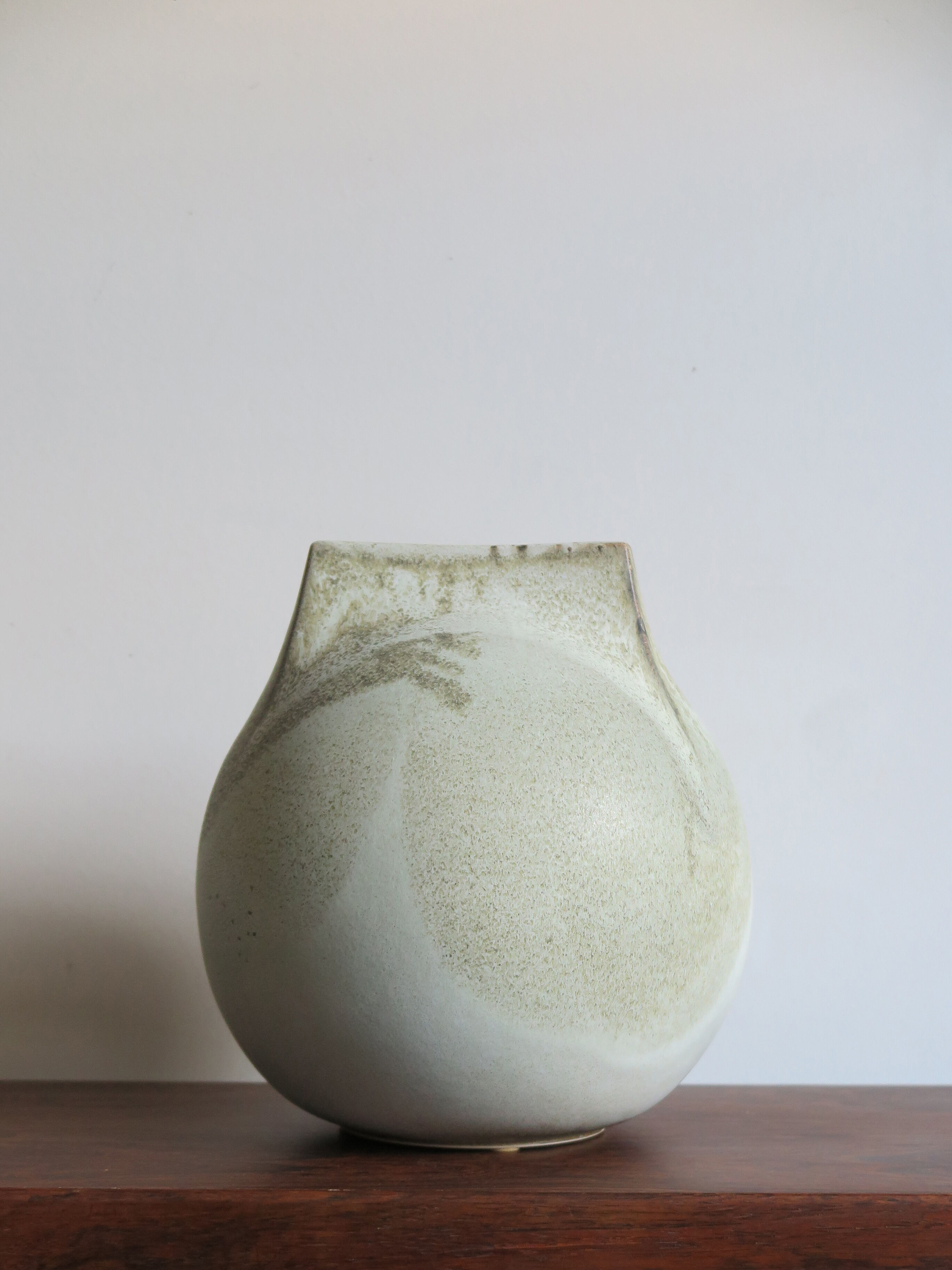 Franco Bucci Italian big sandstone vase, 1970s