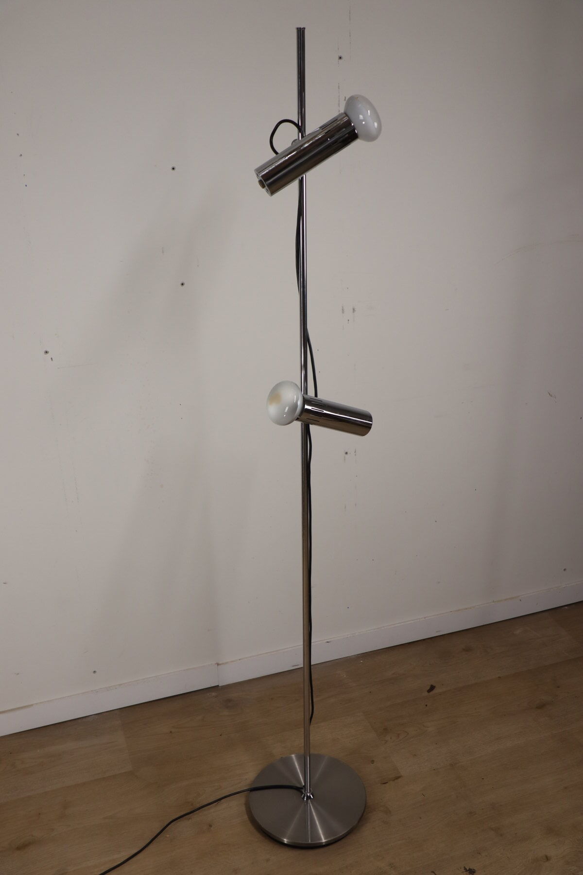 Vintage chrome metal floor lamp - 1970