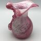 Vase en verre soufflé main nuance rose à décor sculptural de feuilles