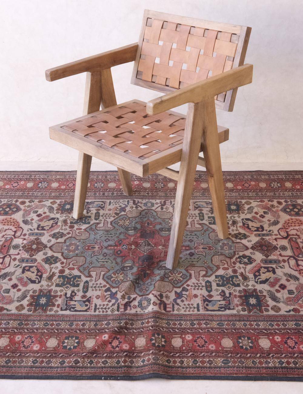 Vintage Persian rug - 197 x 140 cm