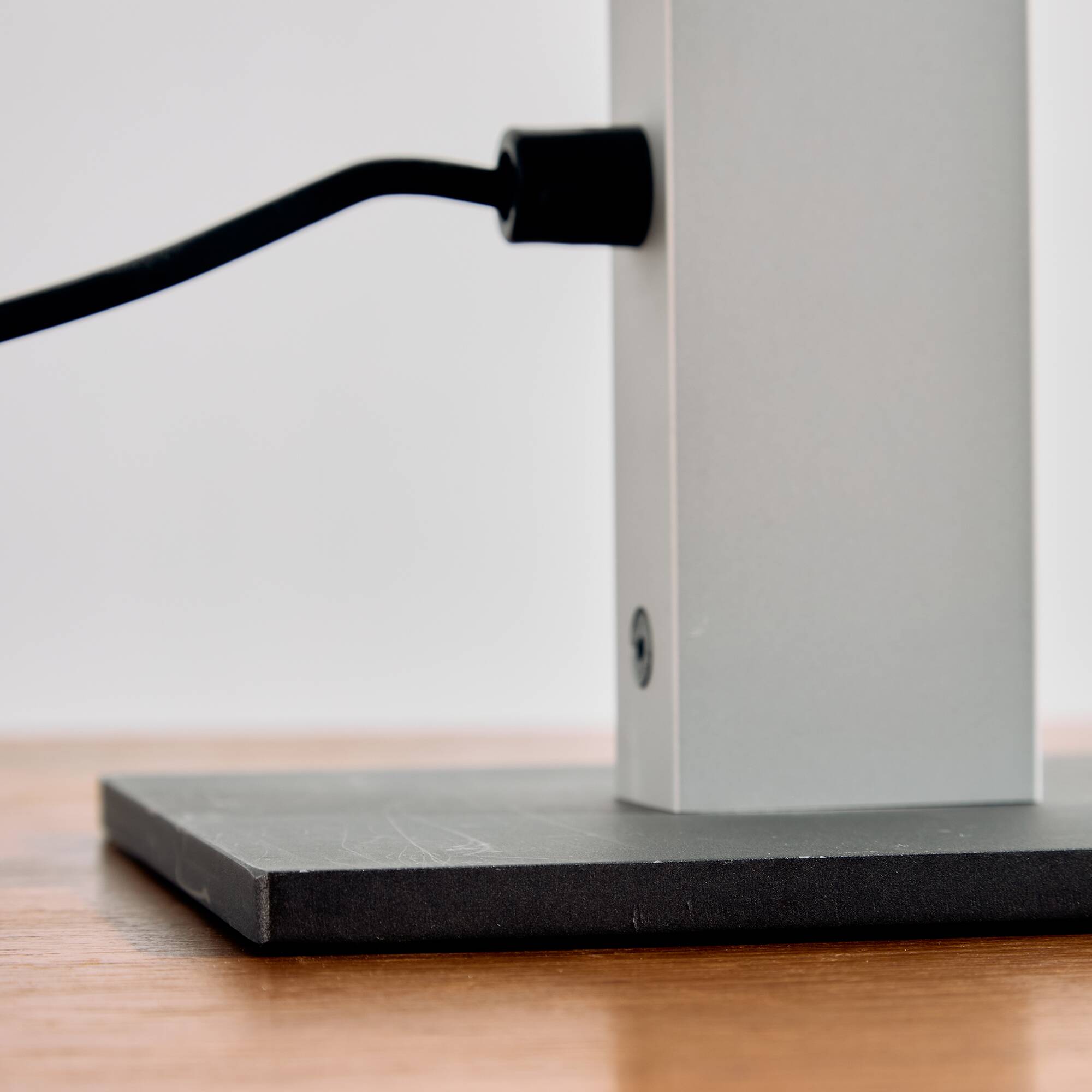 Travis-S table lamp by Lightnet