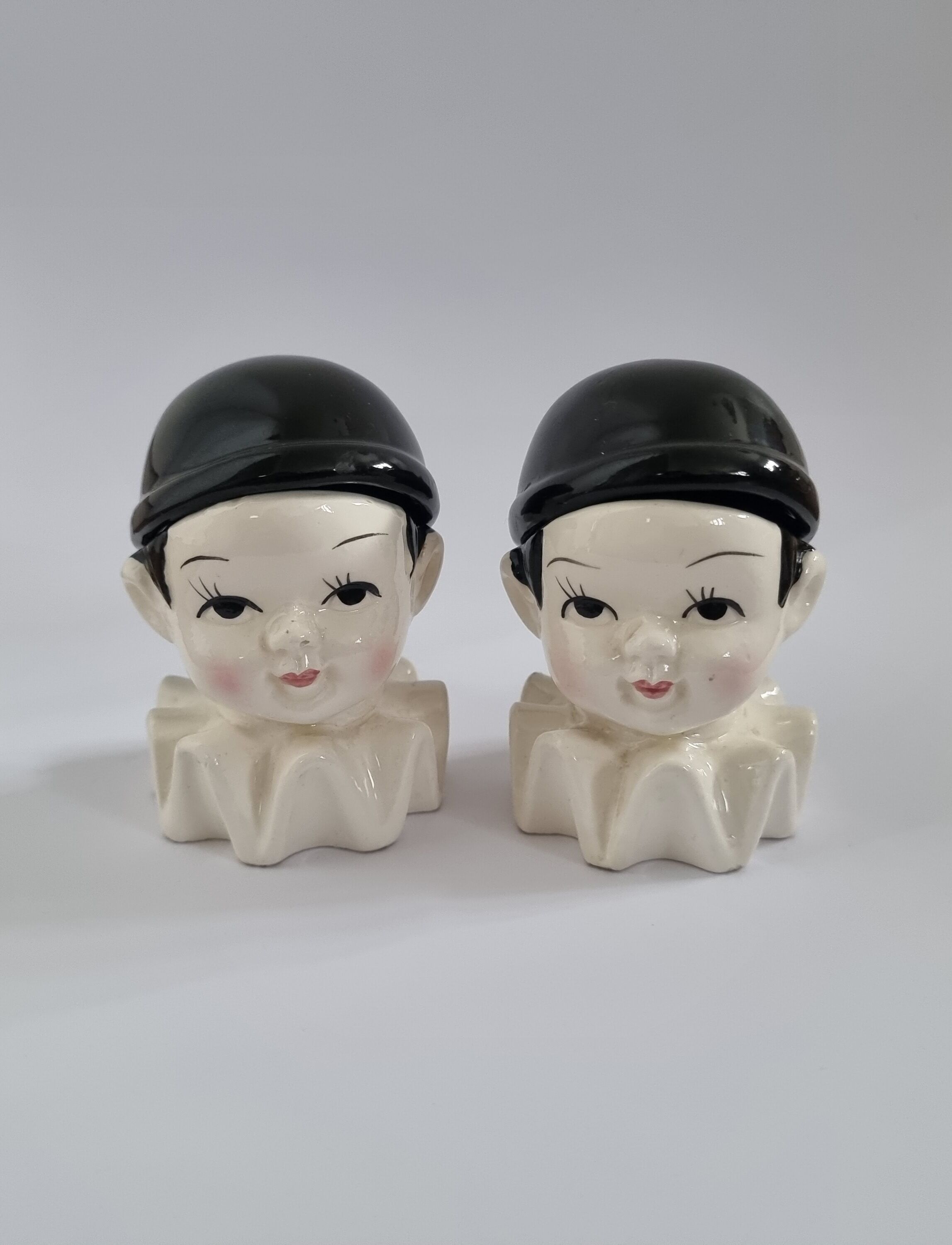 Paire de coquetiers Pierrot