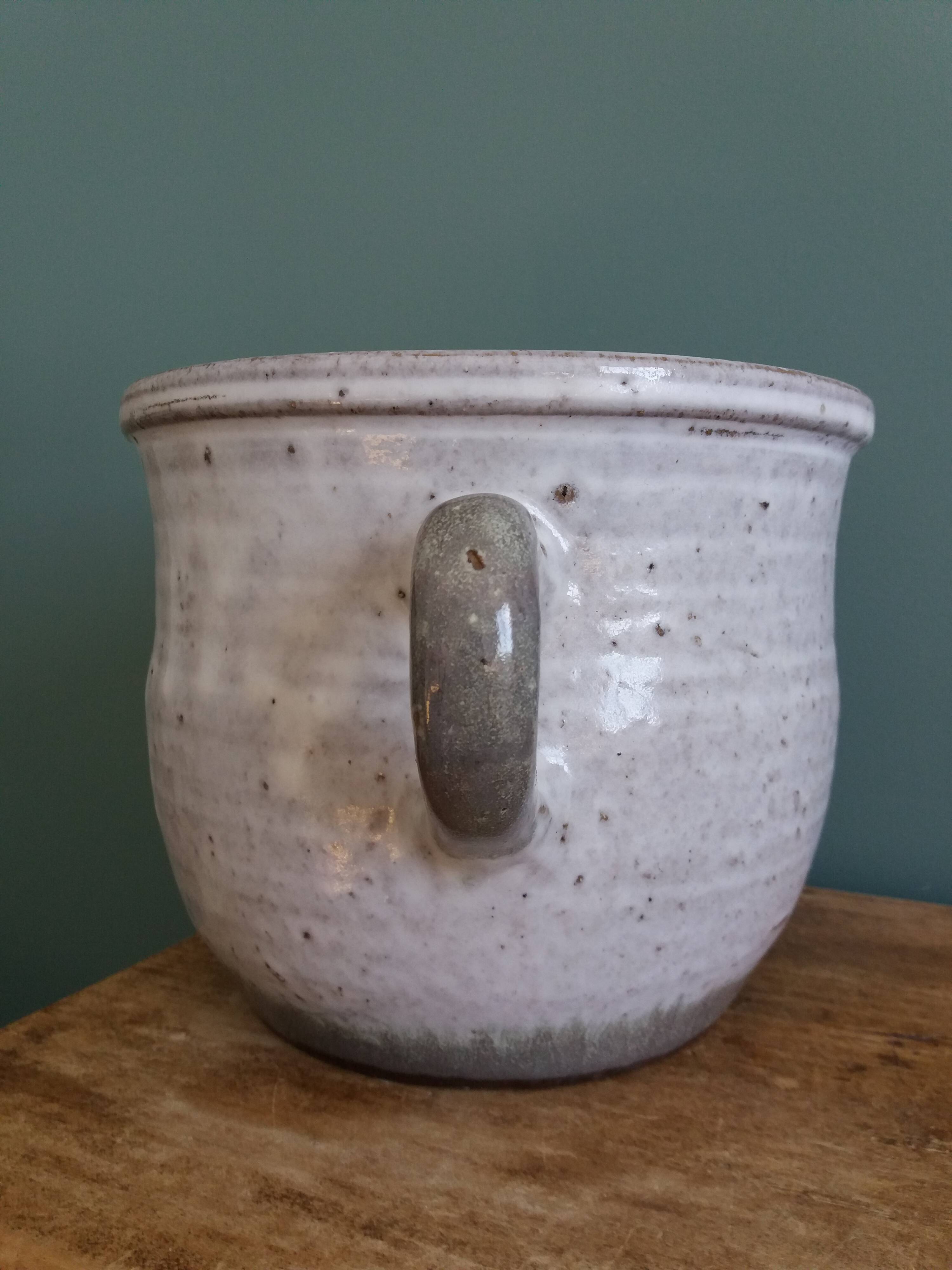 Cache pot The pottery of the Black Valley