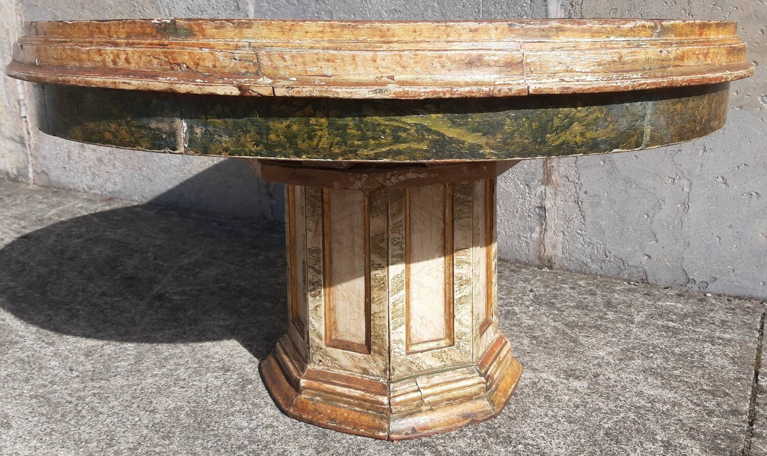 Coffee table (polychrome wood)