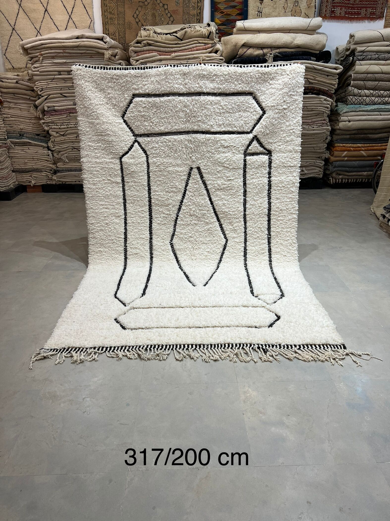 Carpet beniouarain relief  200x317cm