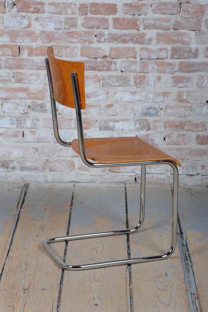 Bauhaus Chairs in Beech and Chromed Steel, Czech, 1930s, Set of 2