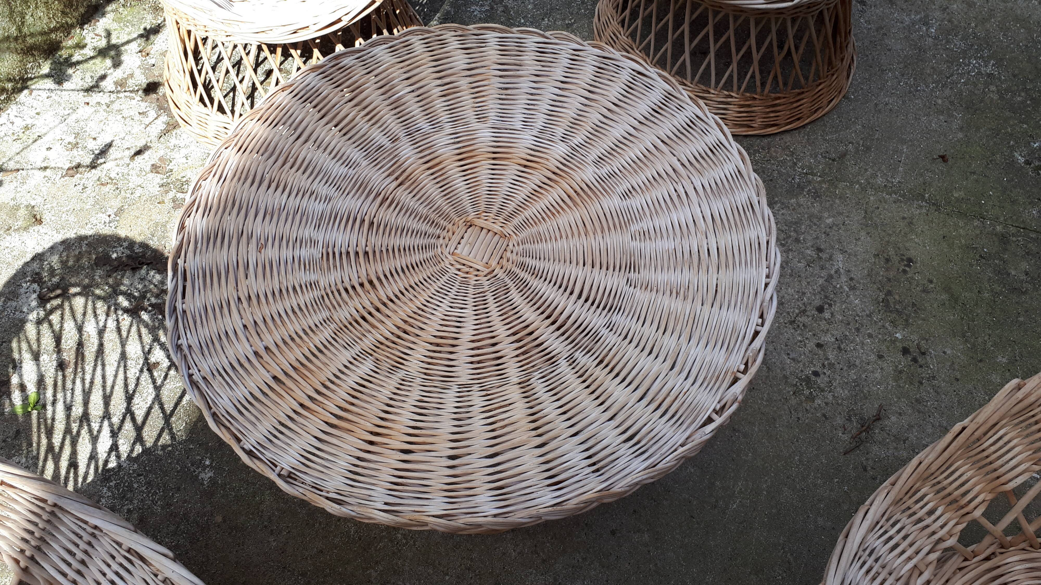 Living room 5 pieces vintage rattan