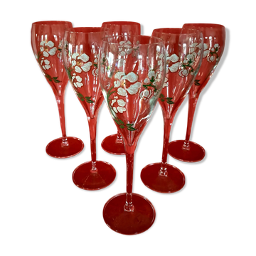 6 Perrier Jouet Belle Epoque champagne flutes in original box.