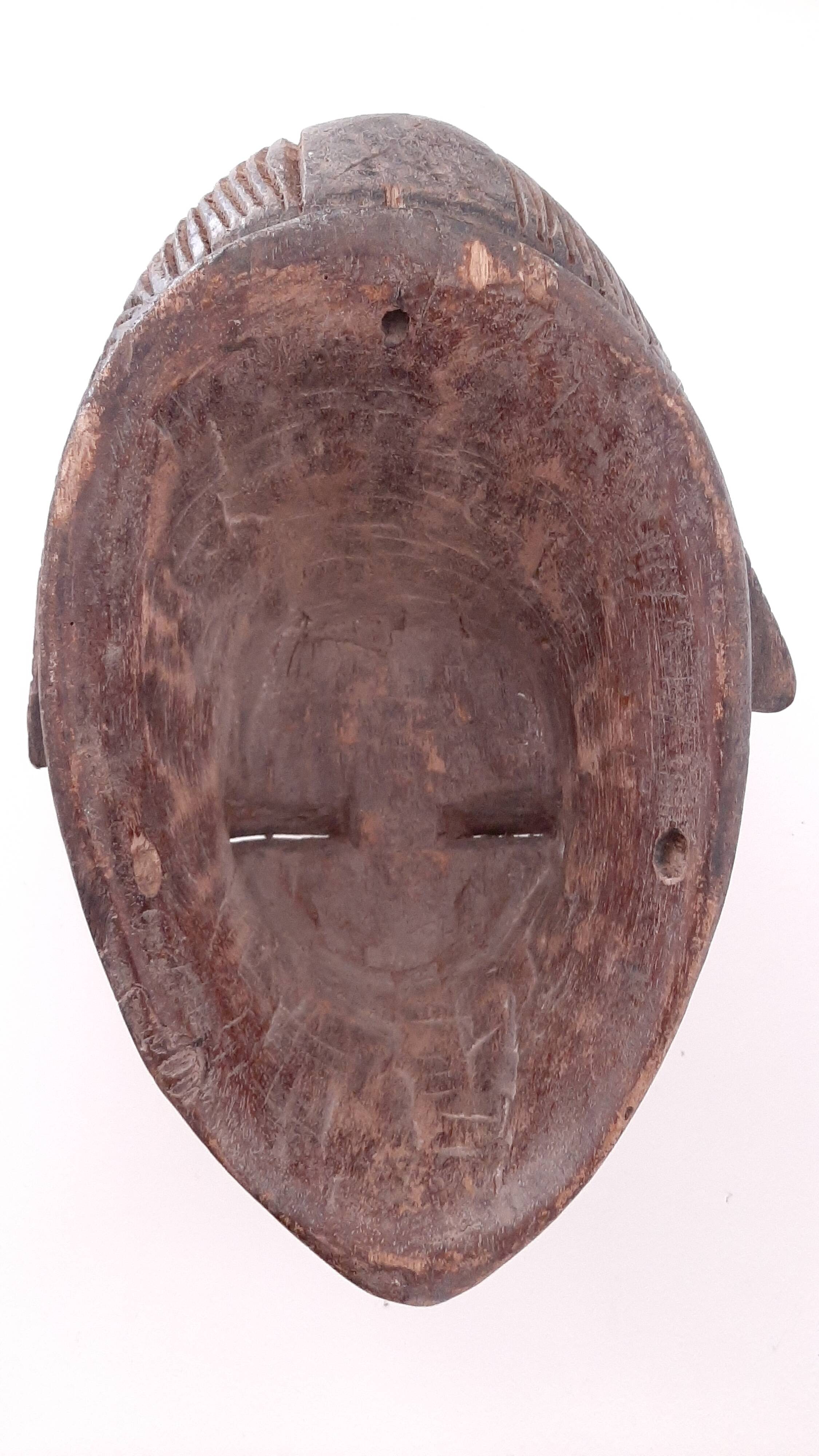 Punu mukuyi mask in solid wood H:29cm African mask from Gabon