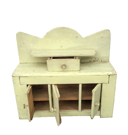 Buffet old wooden doll