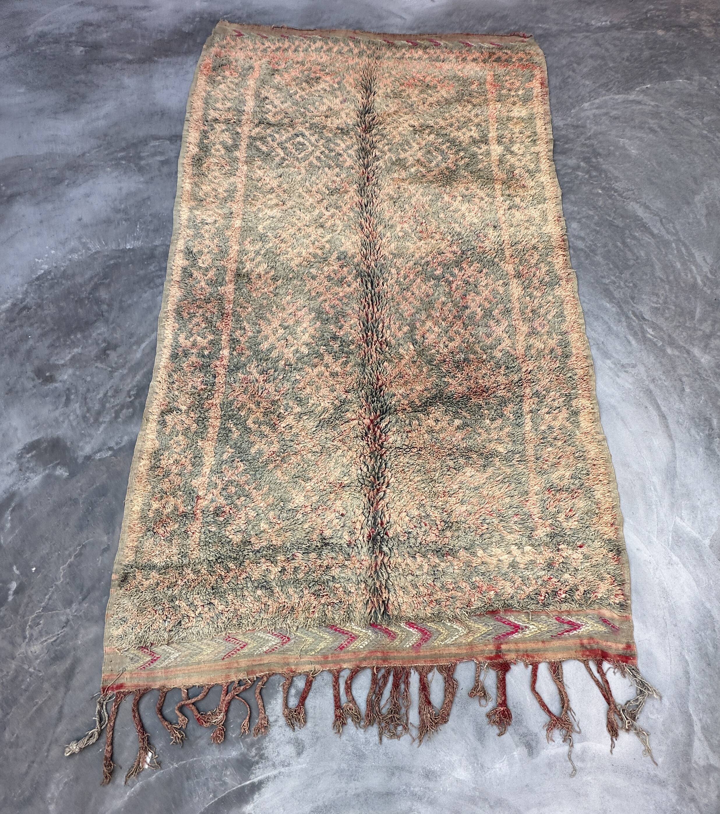 Moroccan peach and green carpet - 220 x 388 cm