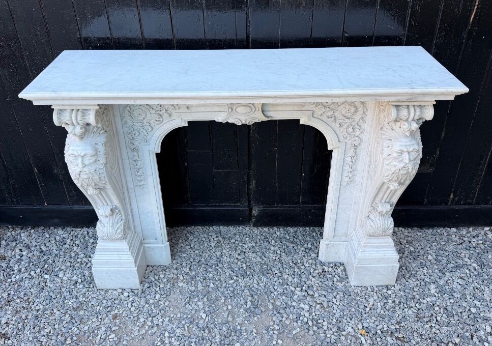 Napoleon III fireplace in white statuary Carrara marble, circa 1880.