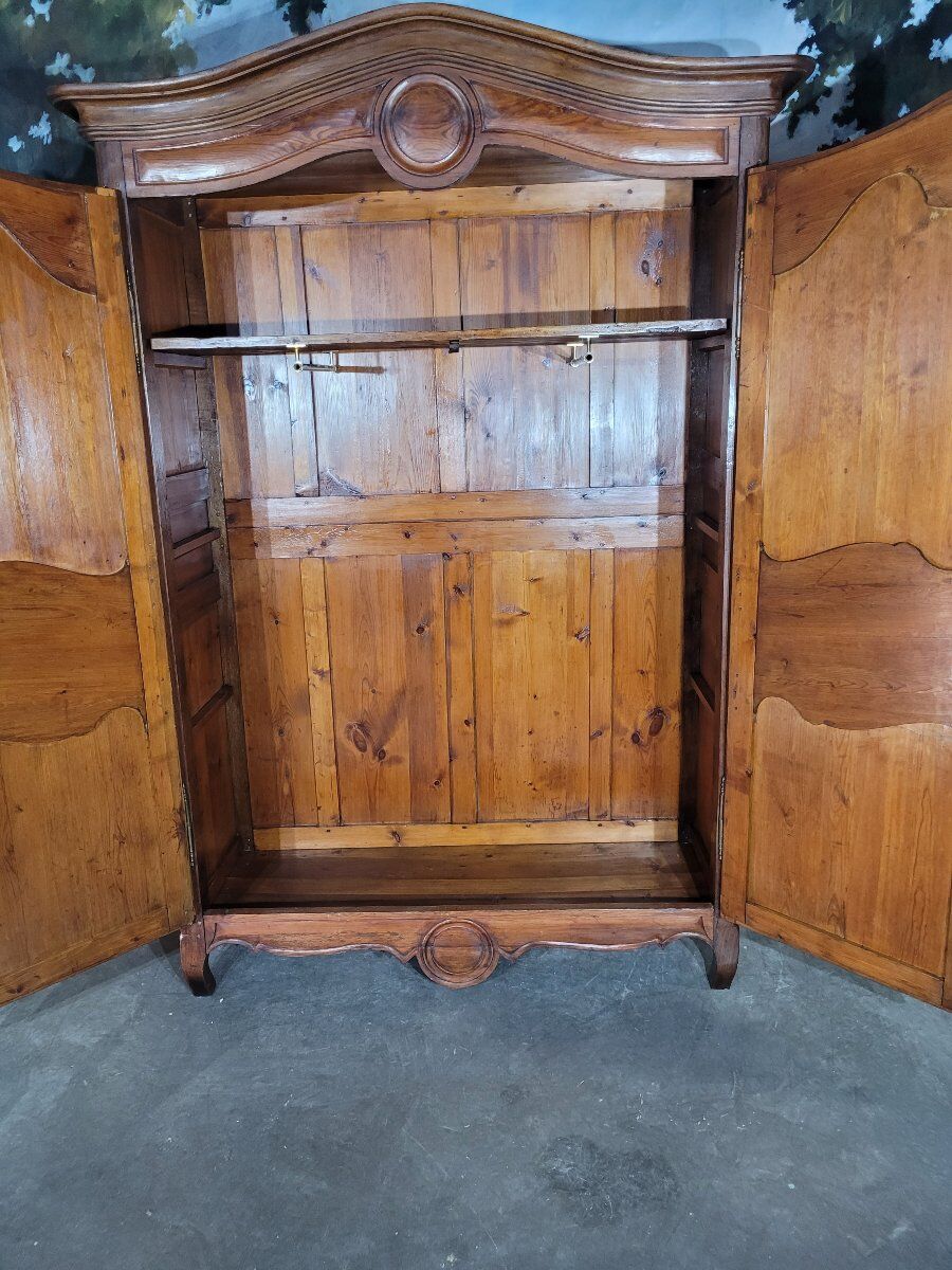 Mountain wardrobe in fir from the 19th century