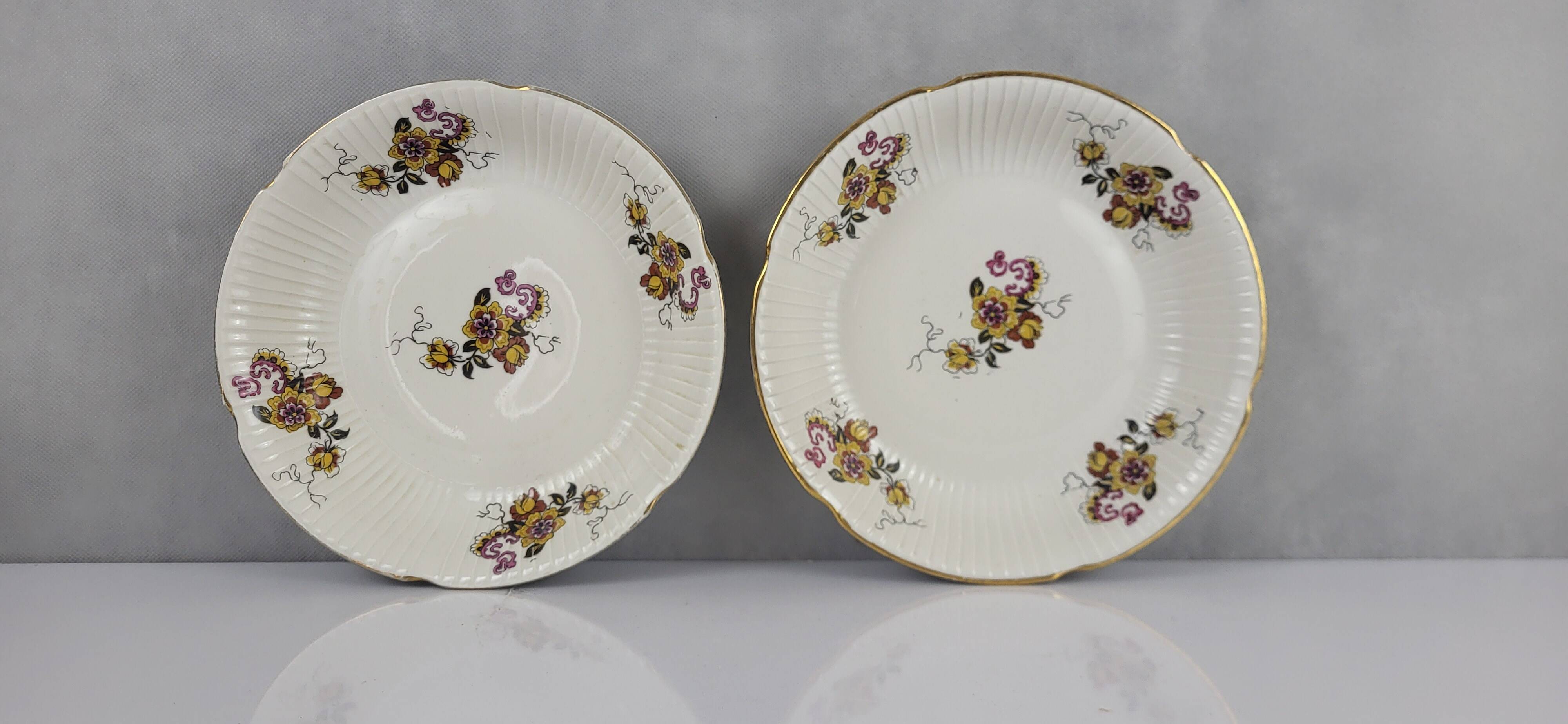 2 porcelain deep dishes