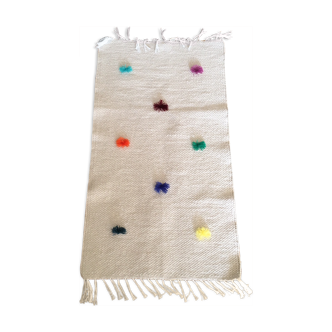 Small cotton carpet in pompons