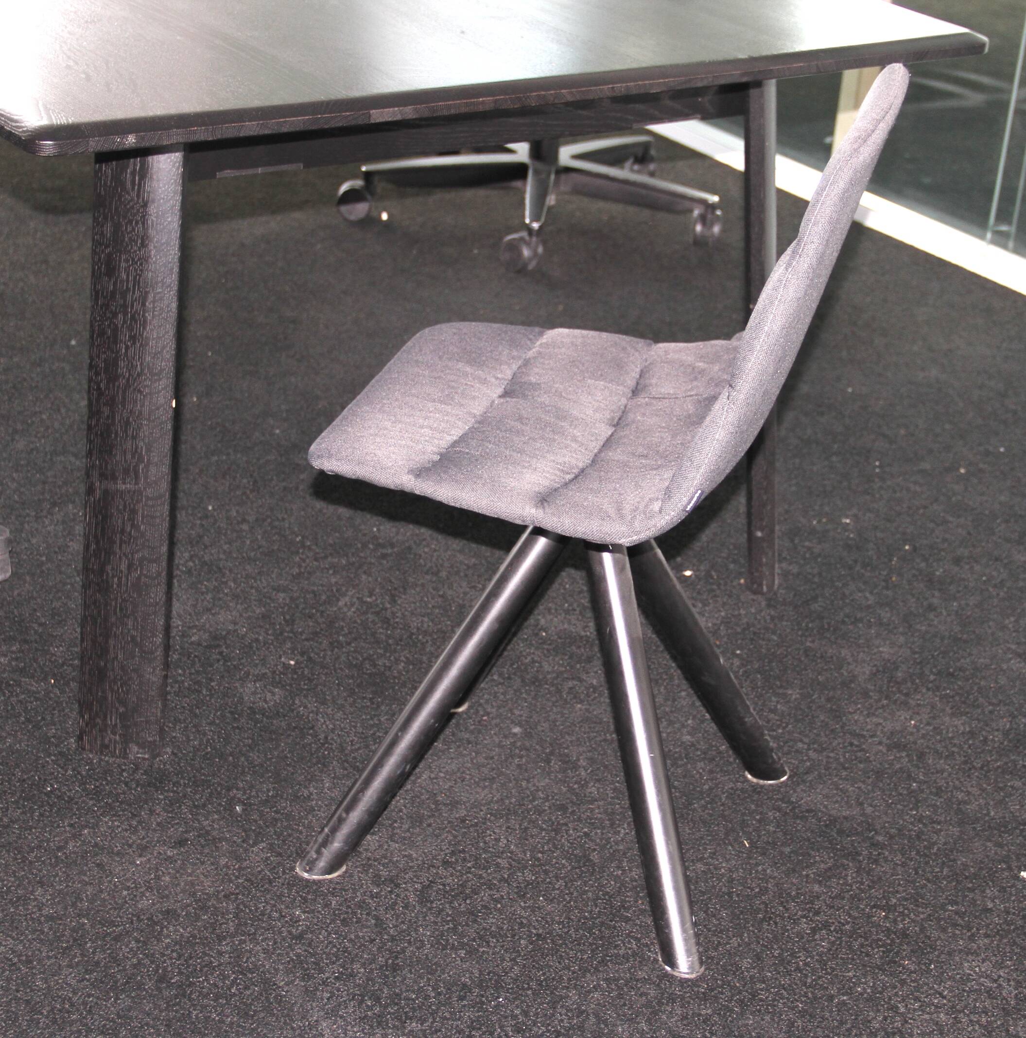 Marteen chair, Viccarbe