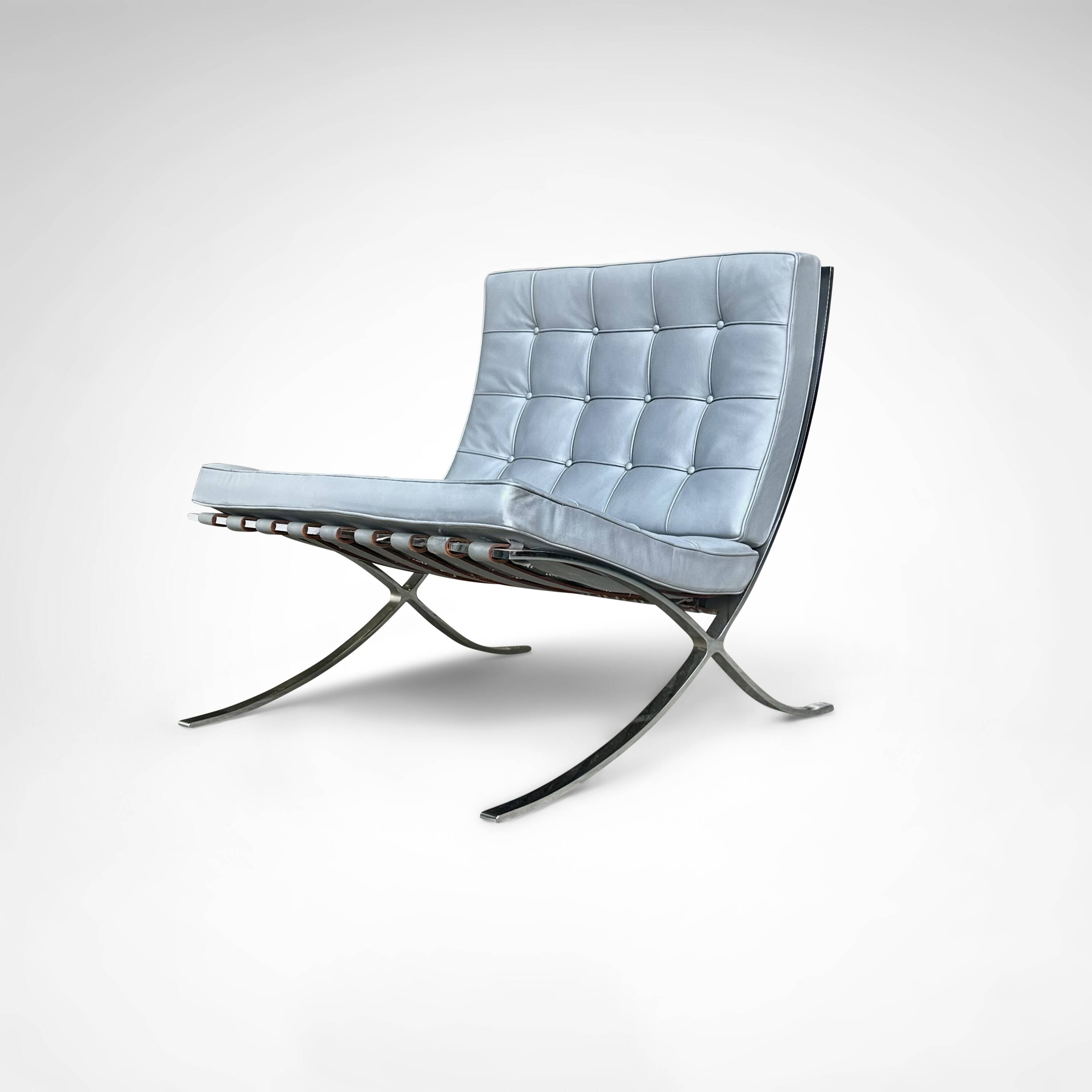 Barcelona lounge chair MR90 by Mies van der Rohe for Knoll 1980s