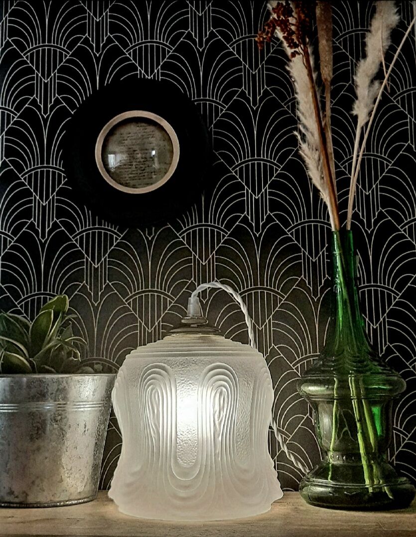 Vintage art deco lamp
