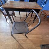 Chaise en fer vintage