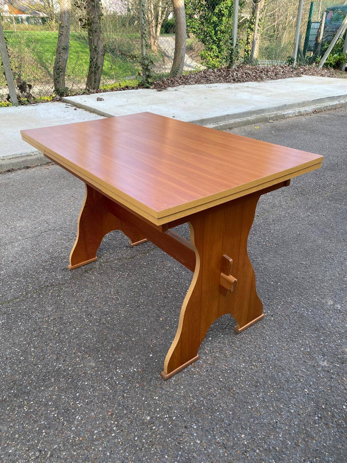 Extendable wooden farmhouse kitchen table 170cm