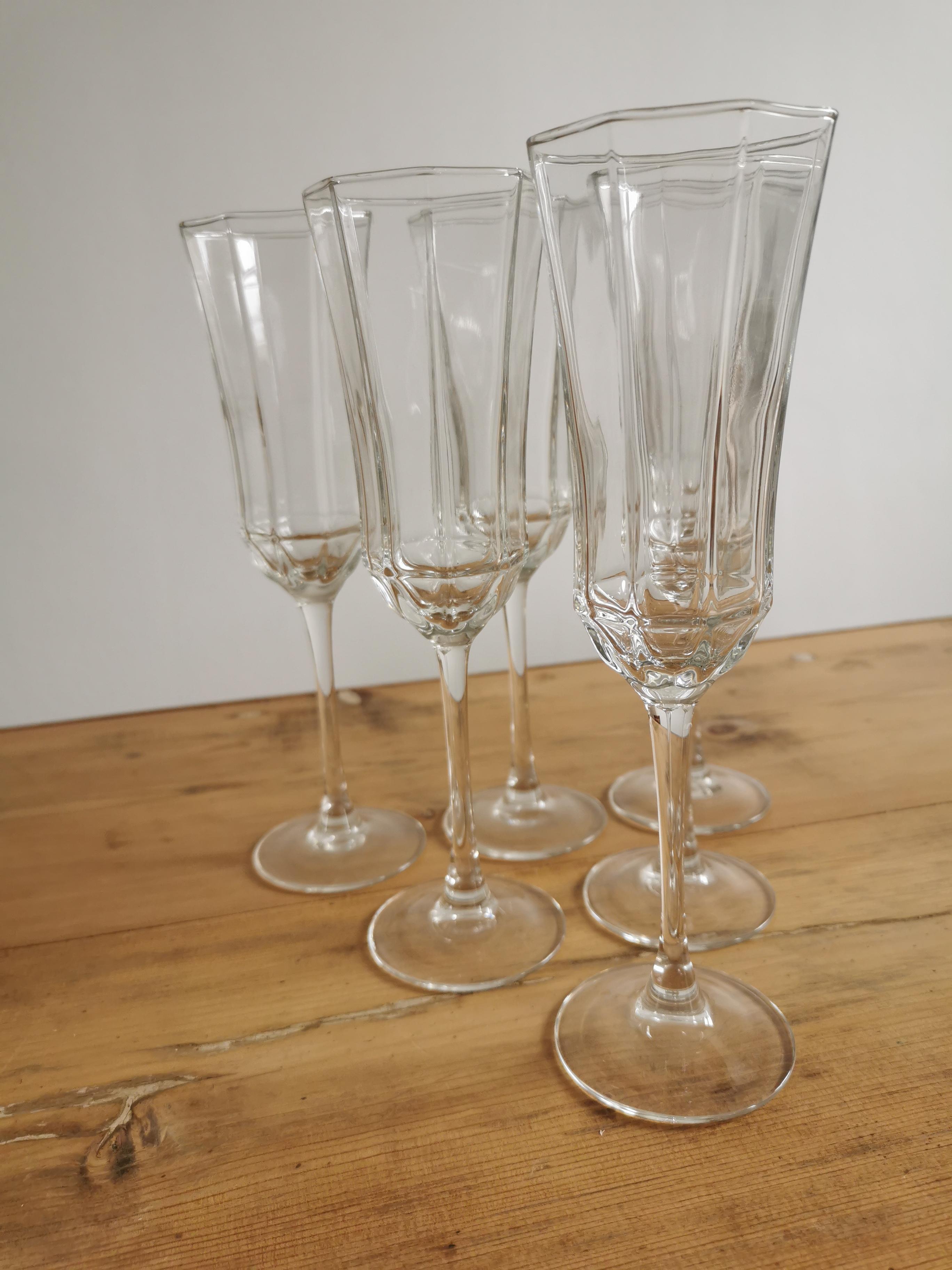 Service of 6 vintage luminarc champagne flutes