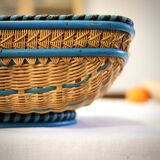 Presentation basket in woven and hand-painted wicker