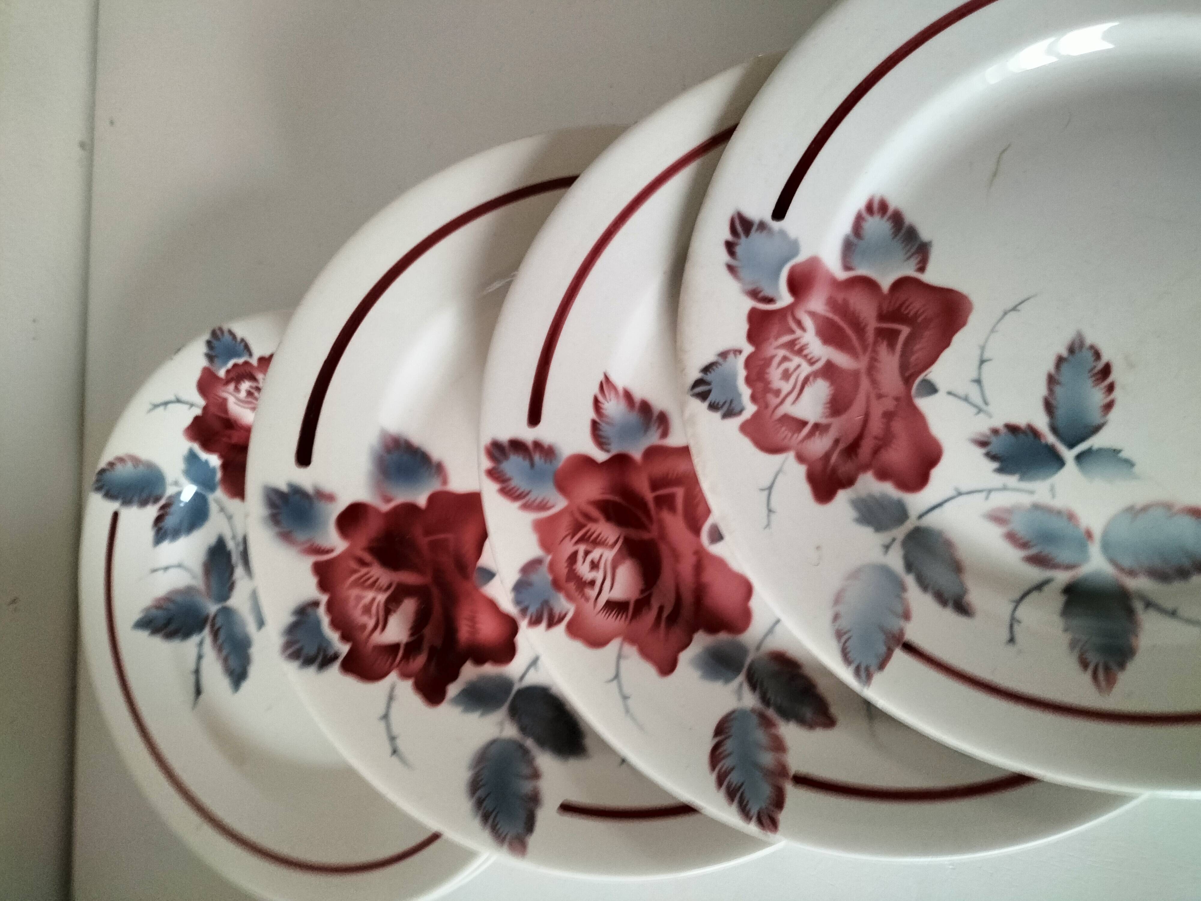 6 Digoin Sarreguemines Sobral plates in raspberry and grey-blue.