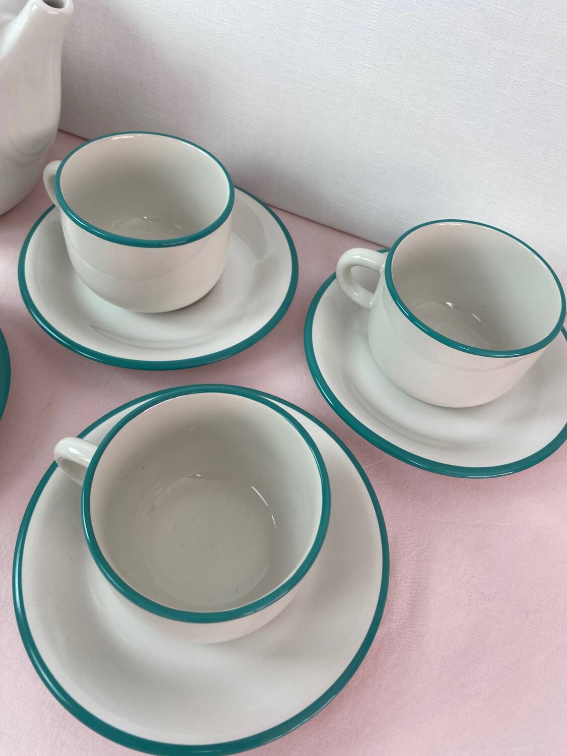 Vintage white and green service