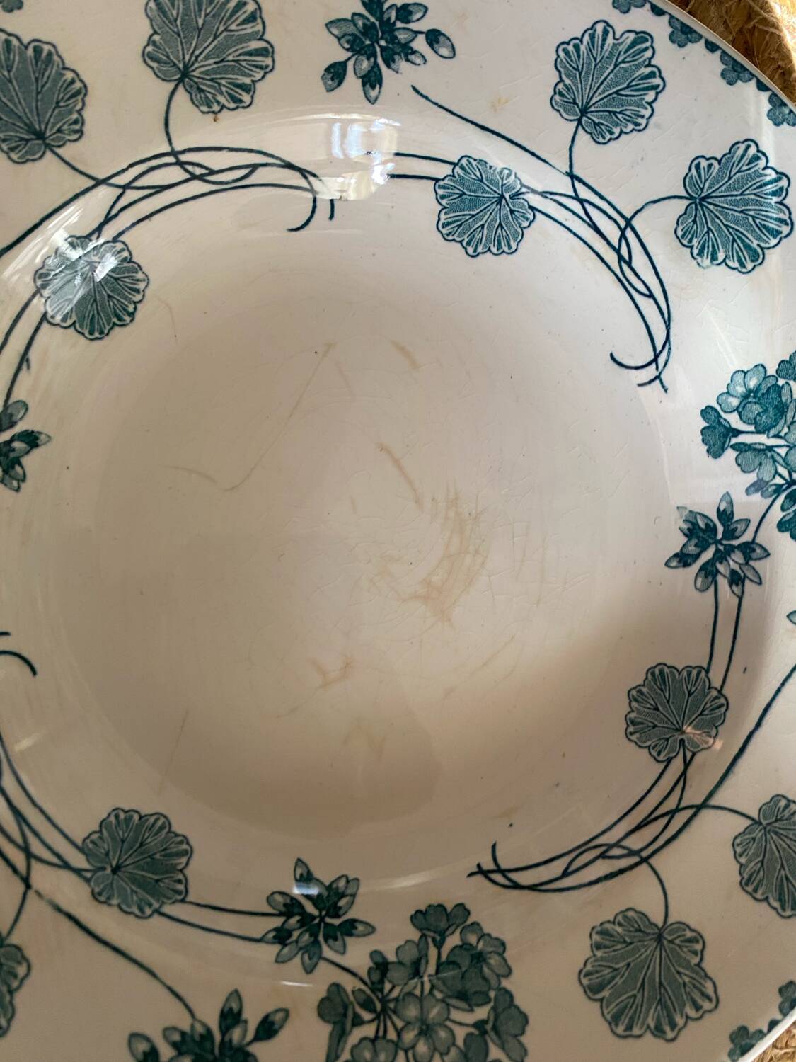 4 Sarreguemines earthenware soup plates, U & Cie, Geranium pattern