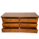 An Italian chest of drawers from the mid-20th century.